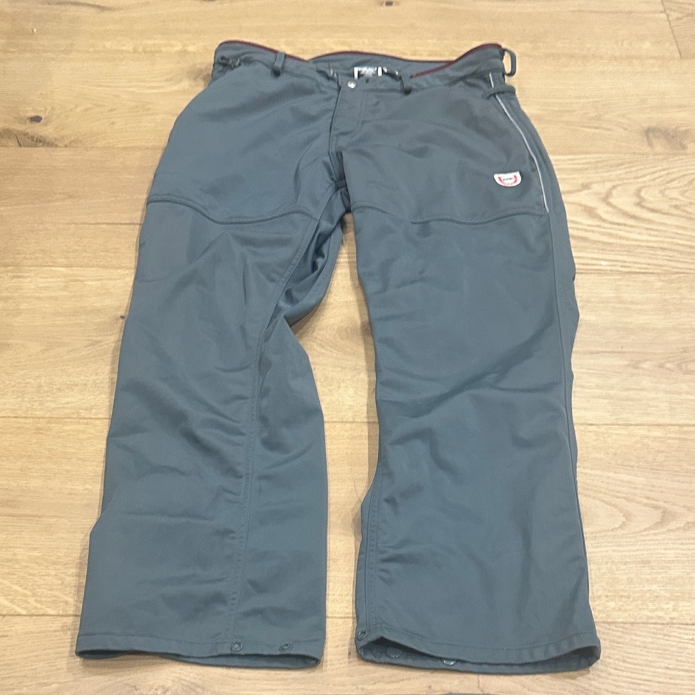 686 snow ski Men's Gray layering Pants medium